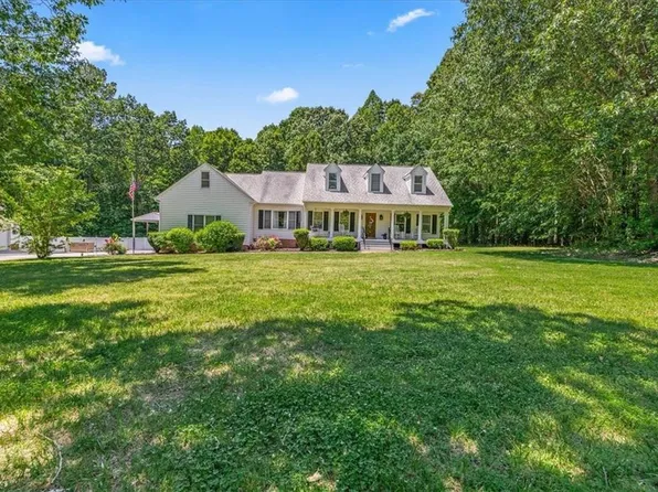 10330 Marsha Mae Dr, Quinton, VA 23141