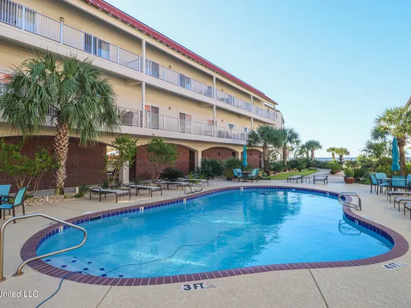 1453 E Beach Blvd APT 208, Pass Christian, MS 39571