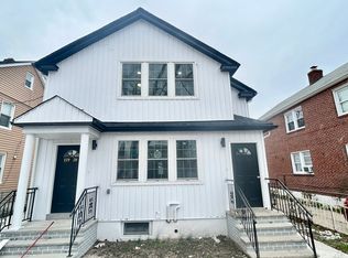 119-28 194th St #2, Saint Albans, NY 11412