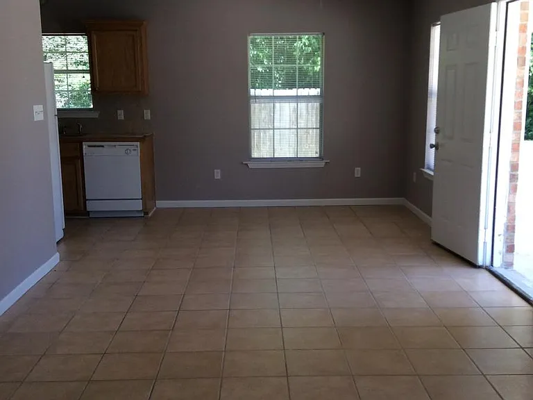 43177 Winchester Dr — Photo 6