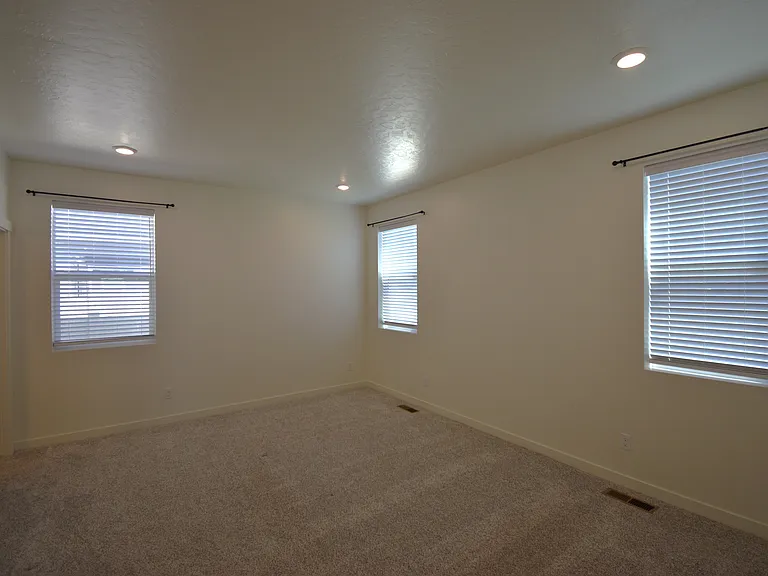 660 W Briaridge Dr — Photo 15