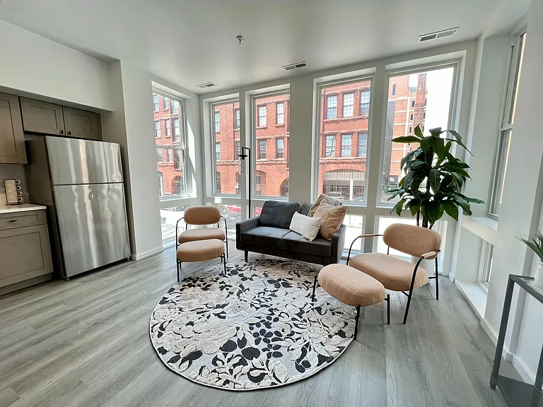 725 W Pratt St. — Photo 13