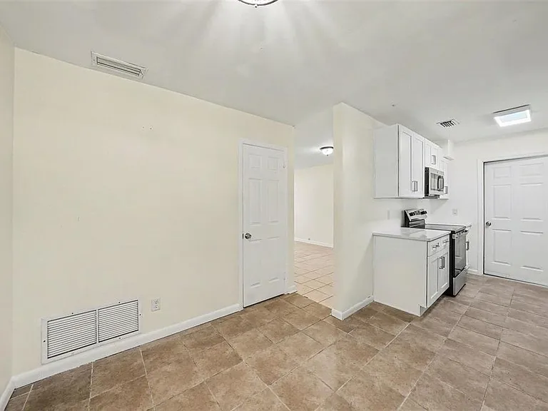 6717 Mornay Cir — Photo 11