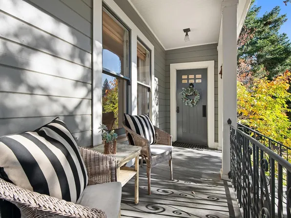 125 Sherman Street, Healdsburg, CA 95448