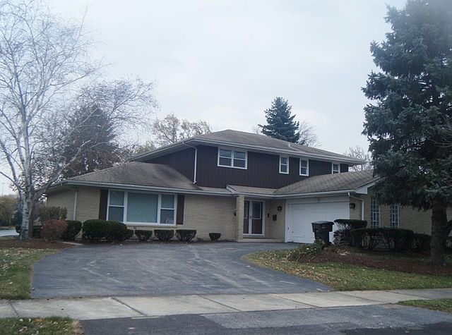 1st image of 17127 University Ave