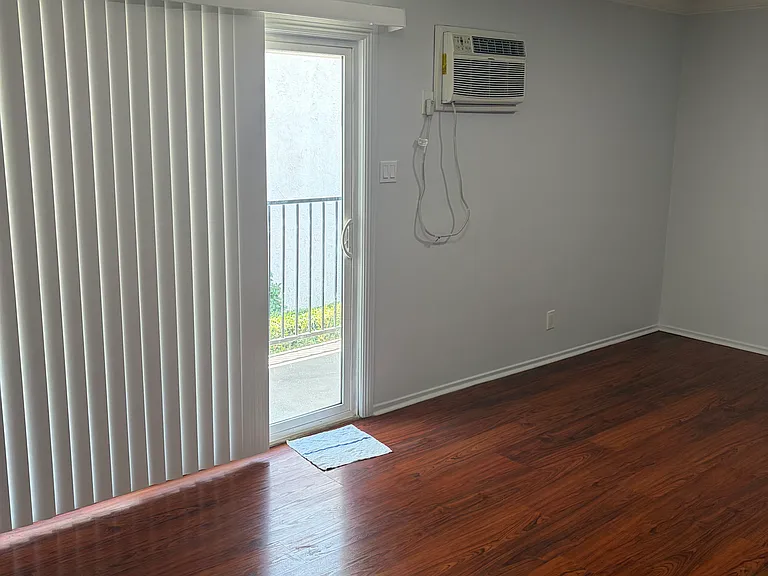 157 N Allen Ave #5 — Photo 7