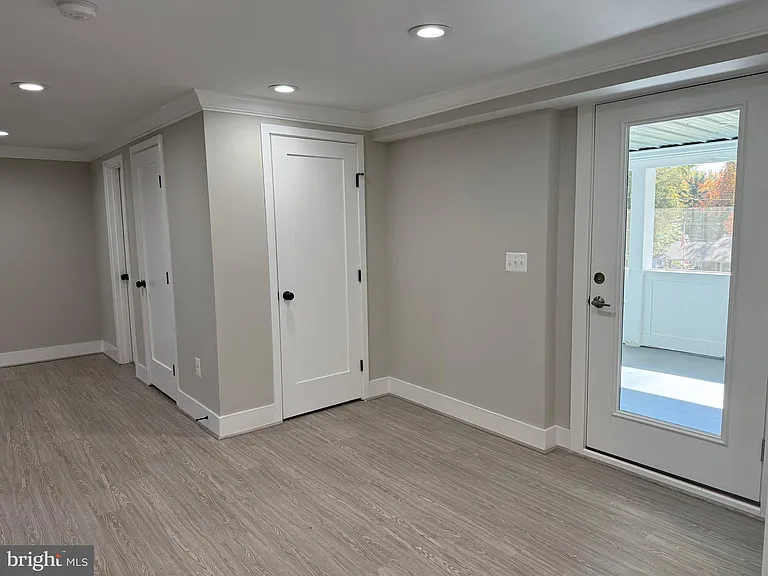 453 Walnut Dr — Photo 36