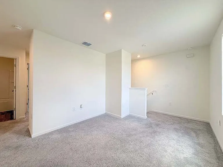 2068 Kentucky Rd — Photo 24