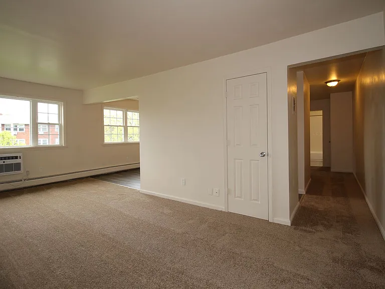 Stevens Manor Apartments — Photo 23