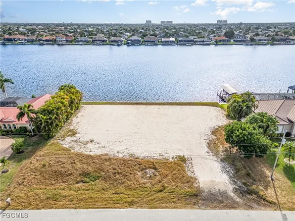 1128 SW 43rd St, Cape Coral, FL 33914