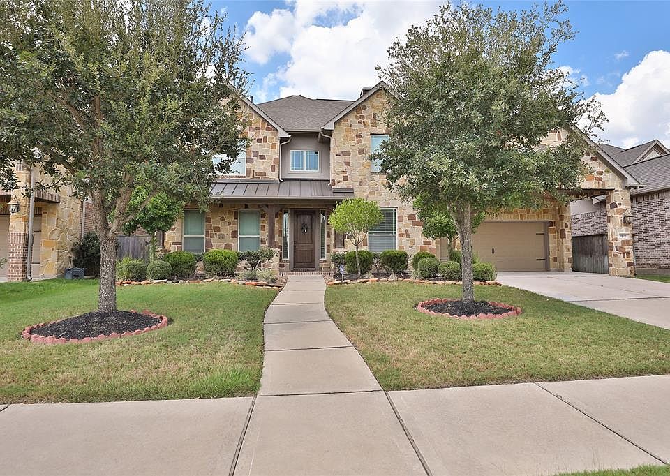 1st image of 28222 Green Forest Bluff Trl