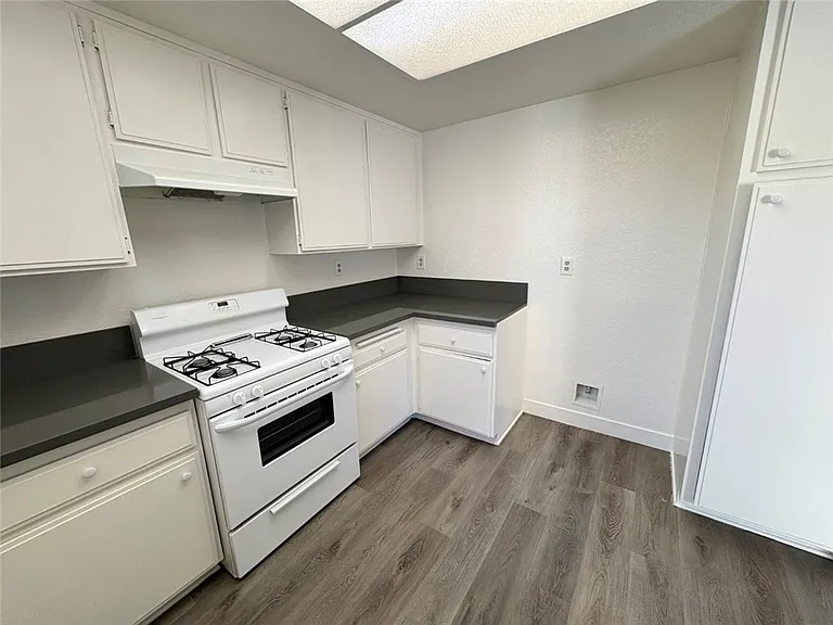3210 W Orange Ave #22 — Photo 4