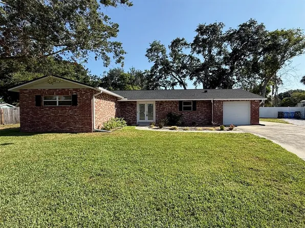 8401 Blackstone Ct, Tampa, FL 33615