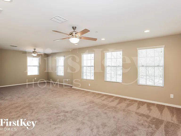 29079 N 124th Dr — Photo 7