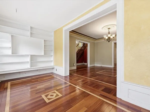 20 75th Street image 8 of 41