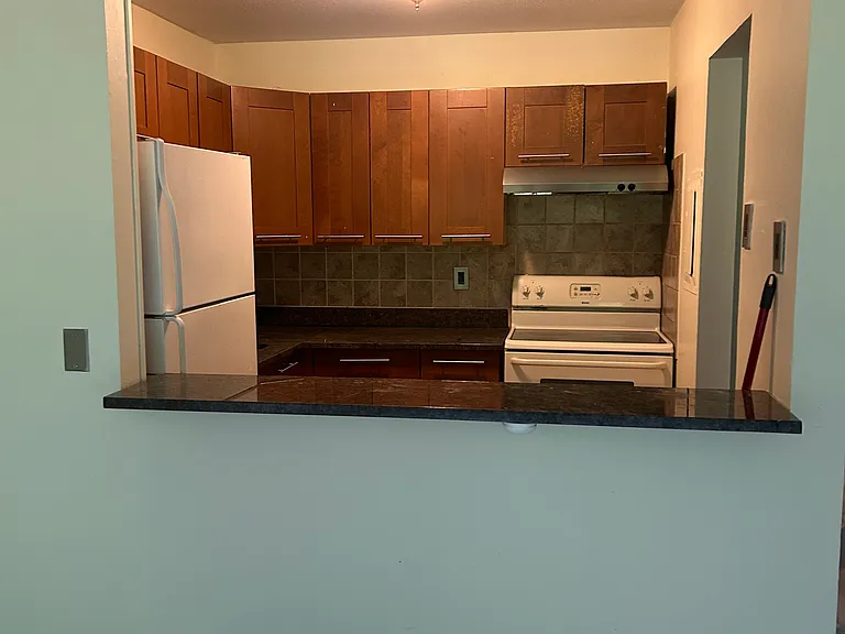 15 Donna Dr #C4 — Photo 10