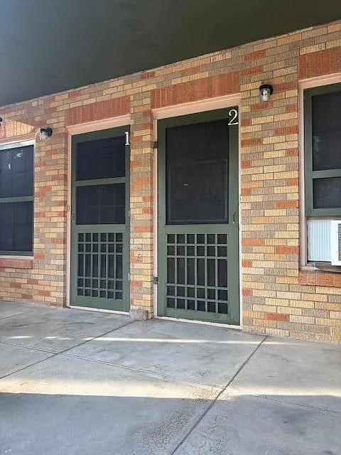 Building Photo - 2424 Avenue 0 1/2 St #2