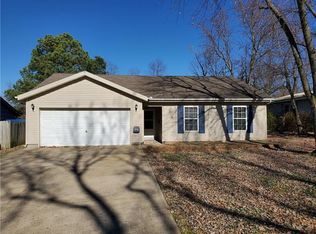 208 Salem Ave, Knob Noster, MO 65336