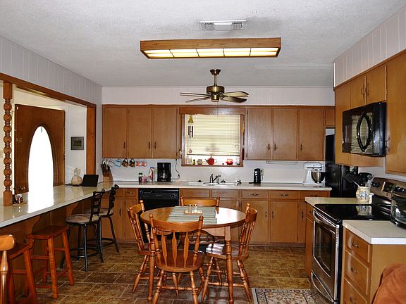 3rd image of 200 Ferguson Dr