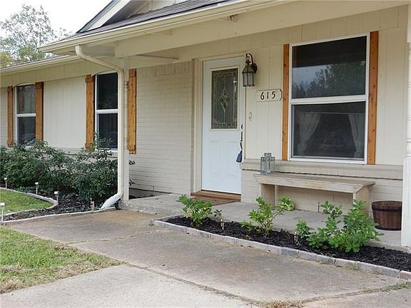 2nd image of 615 Lula St
