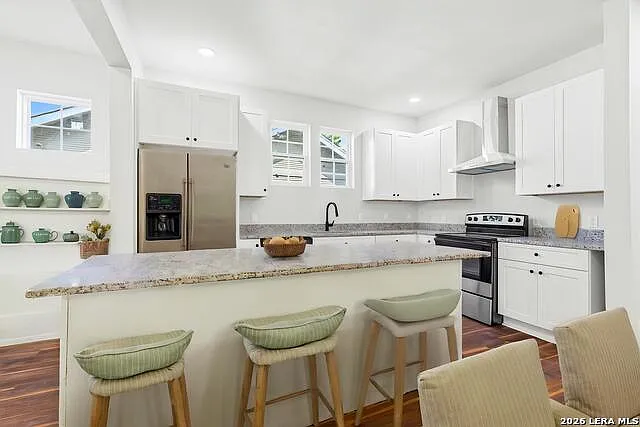 823 W French Pl — Photo 2