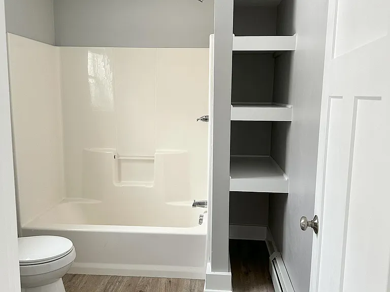 34 Windsor St #1 — Photo 15