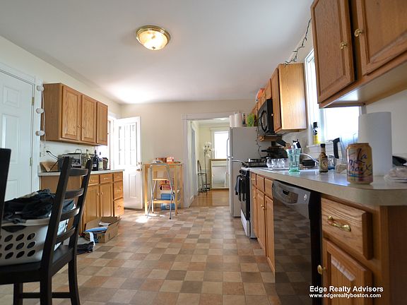 5th image of 122 Leicester St