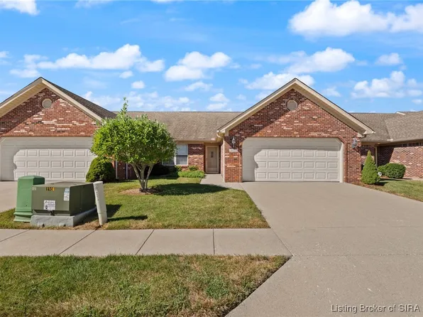 8433 Hunters Trace, Sellersburg, IN 47172