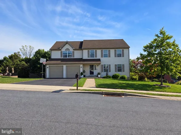 59 Sunglo Dr, Leesport, PA 19533