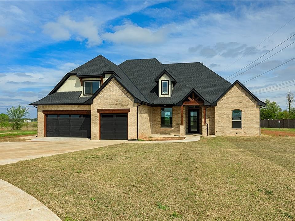 1st image of 36 Plumeria Ct NE