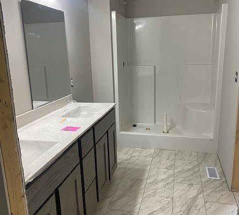 5th image of 520 Summer Hill Ln