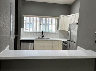 3944 SW 48th Ave, Hollywood, FL 33023