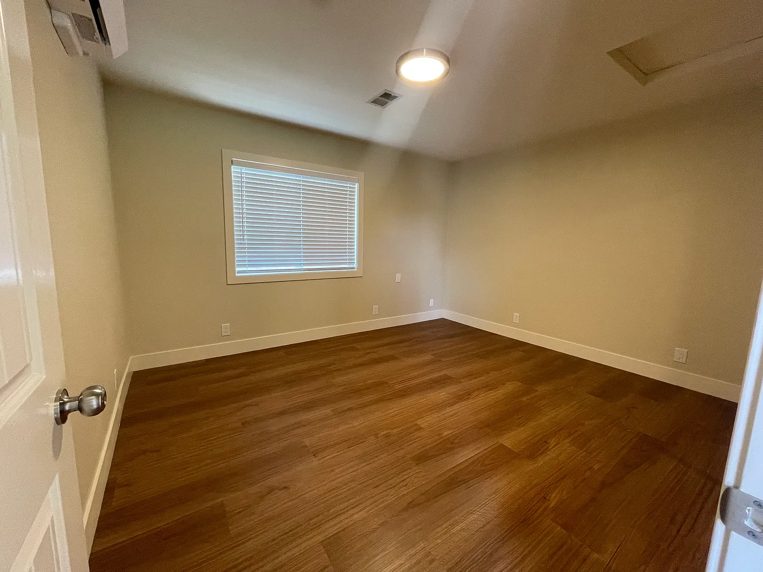 Lemoran Ave, Pico Rivera — Photo 4