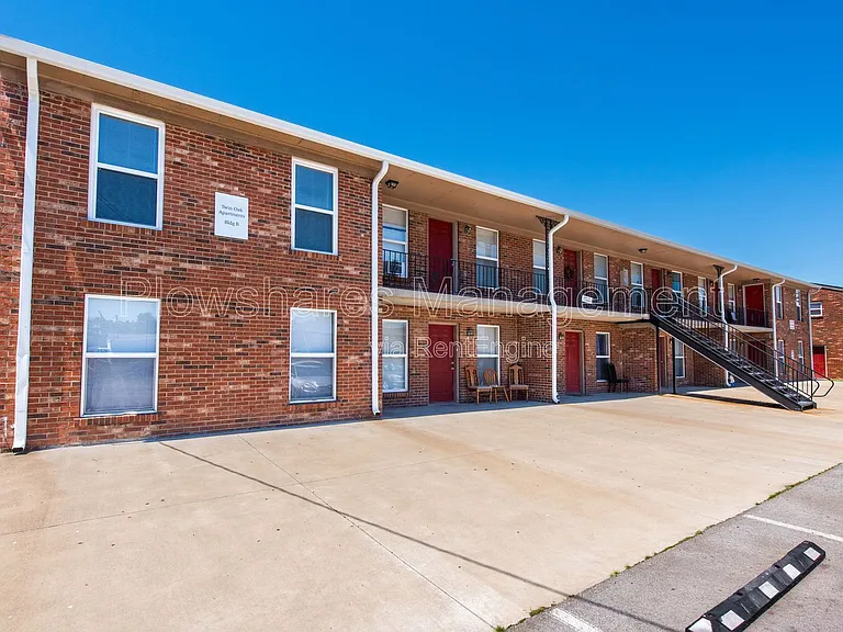 3205 Twin Oak Ln #8 — Photo 13