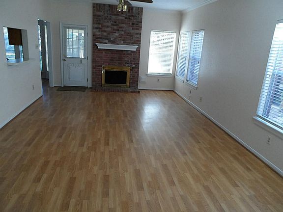 5th image of 14723 Saint Cloud Dr