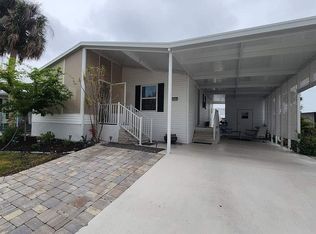 908 Desirade W, Venice, FL 34285