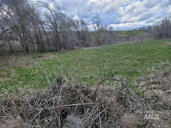 Snow Moody Way, Ontario, OR 97914