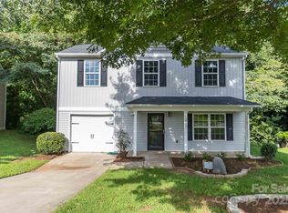2557 Mulberry Pond Dr, Charlotte, NC 28208