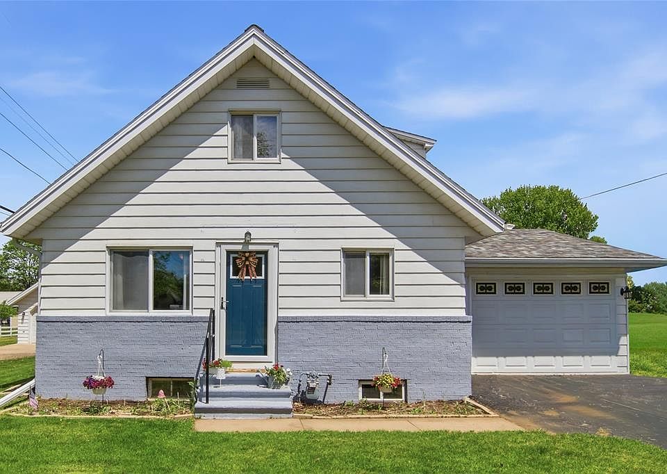 1st image of 1615 2nd Avenue
