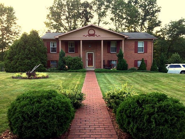1st image of 219 Millstone Dr