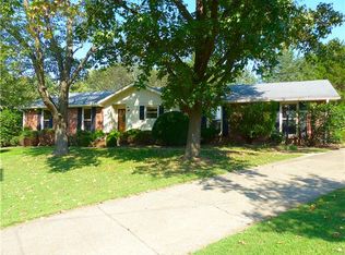 122 Trousdale Dr, Hendersonville, TN 37075