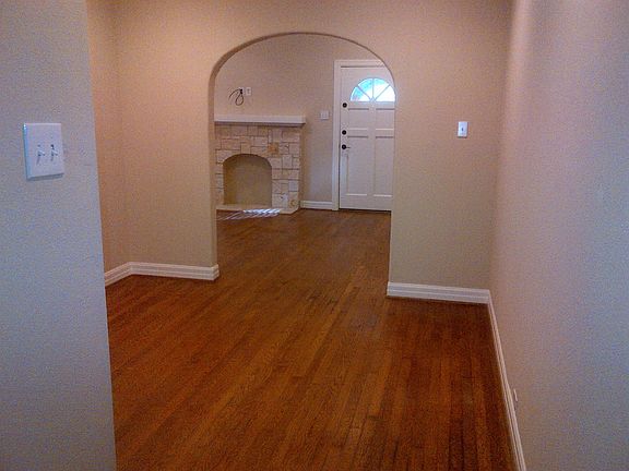 3rd image of 5600 Martel Ave #5600
