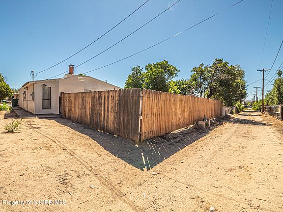 5th image of 2121 Smith Ln