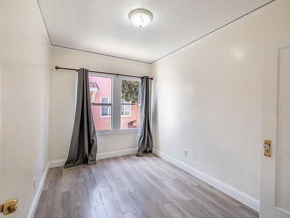 5th image of 6114-6120 Foothill Blvd #B