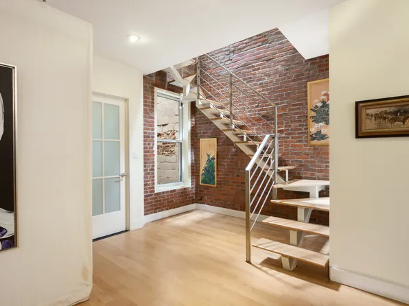 210 West 82nd Street image 5 of 14