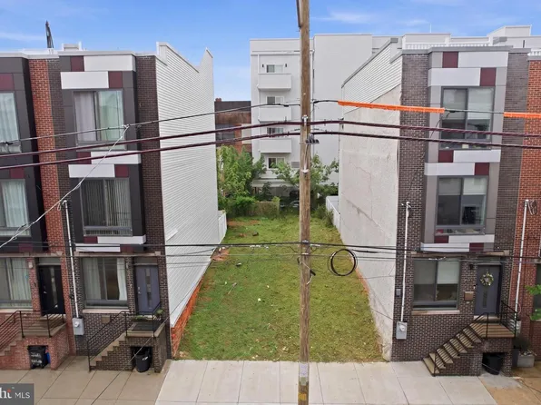 2530 W Oxford St, Philadelphia, PA 19121