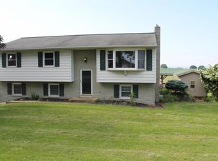 692 N Erisman Rd, Manheim, PA 17545