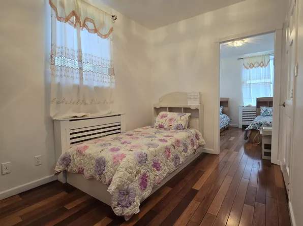 2154 West 6th Street image 9 of 14