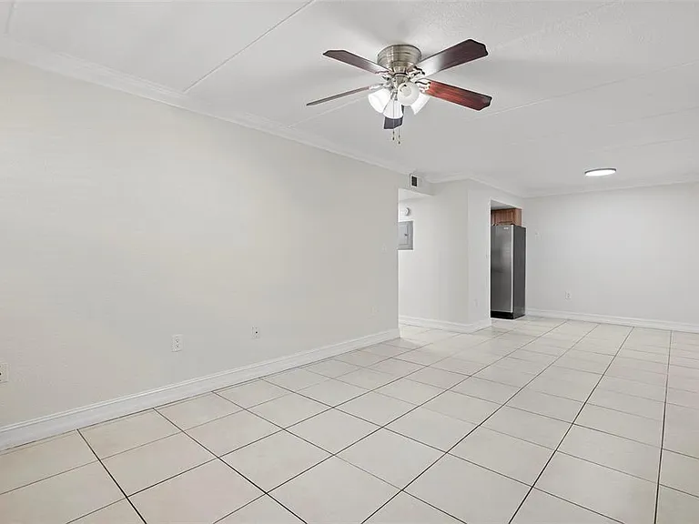 5221 Bayshore Blvd #11 — Photo 15