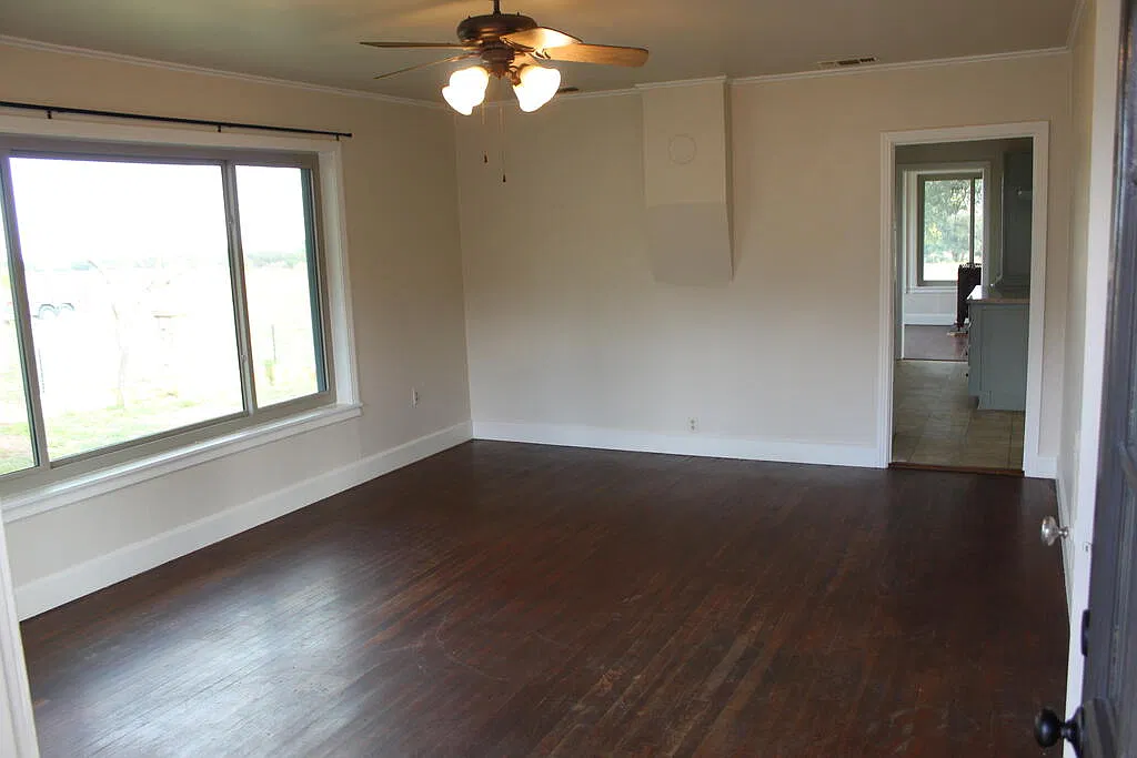 2 bed, 1.0 bath, 1242 sqft, $1,500 — Photo 3